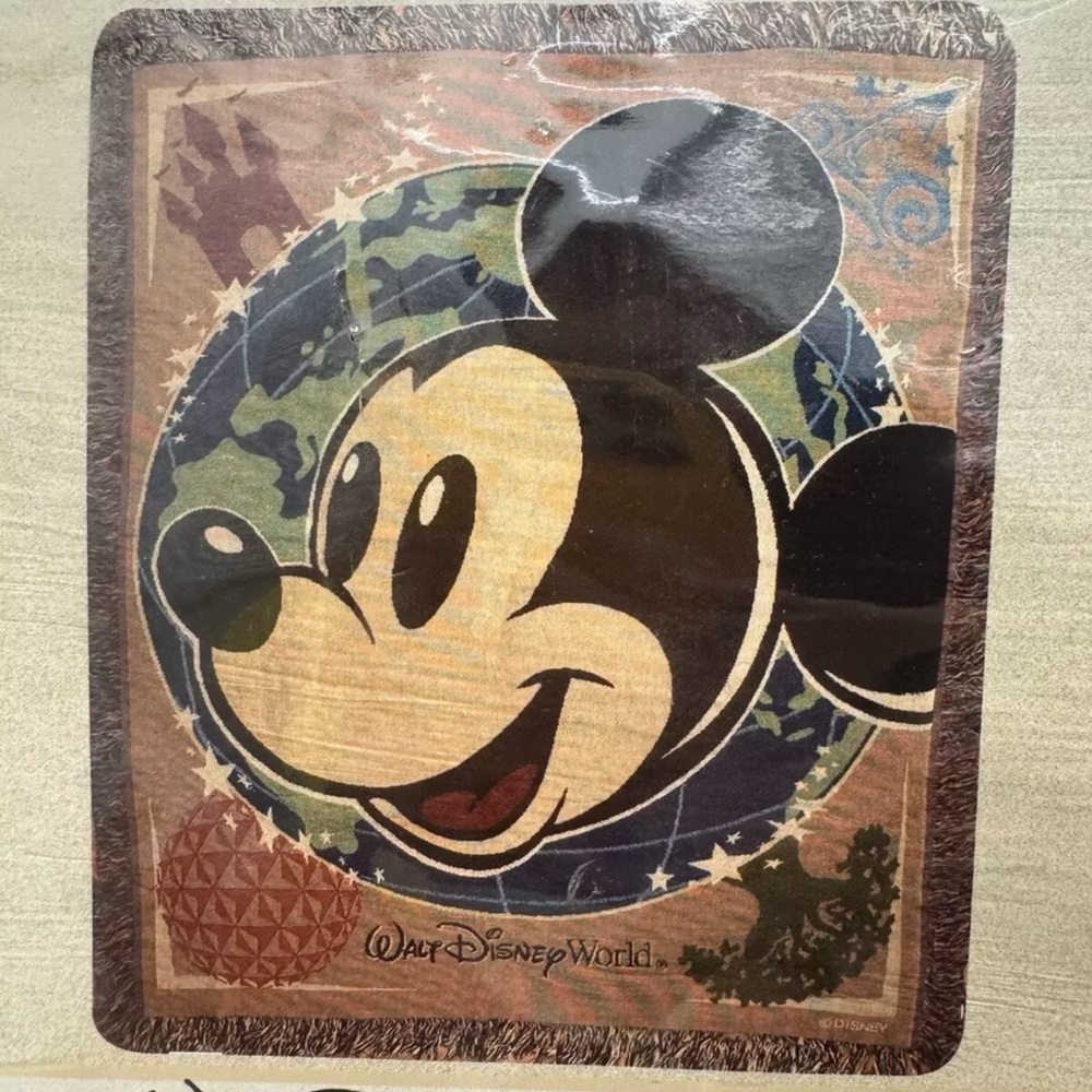 NIP Vintage Walt Disney World Mickey Mouse Tapestry Throw Blanket Classic NEW